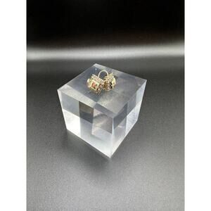 Vintage 1940s Vargas Rose on Yellow Guilloche Screw Back Earrings